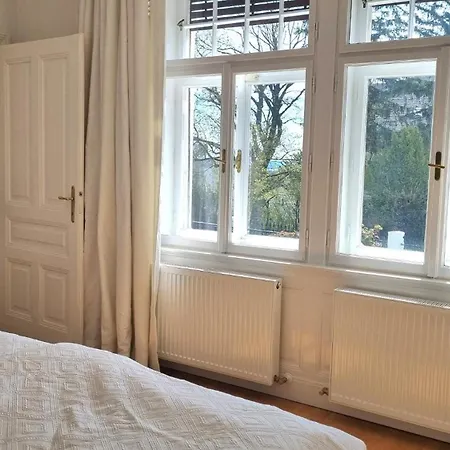 M11 Bei Wien Apartment *